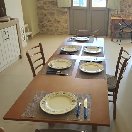 Διαμέρισμα Mary's Luxury 2 Πλύτρα